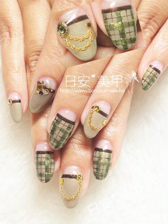 台北東區美甲 日安美甲:秋系格紋繩鍊風光療指甲 Bonjour Nail Salon