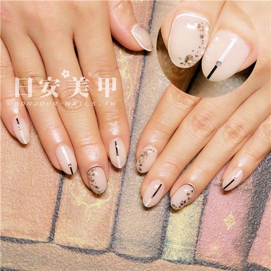 東區美甲.日安美甲-膚透色黑白幾何搭