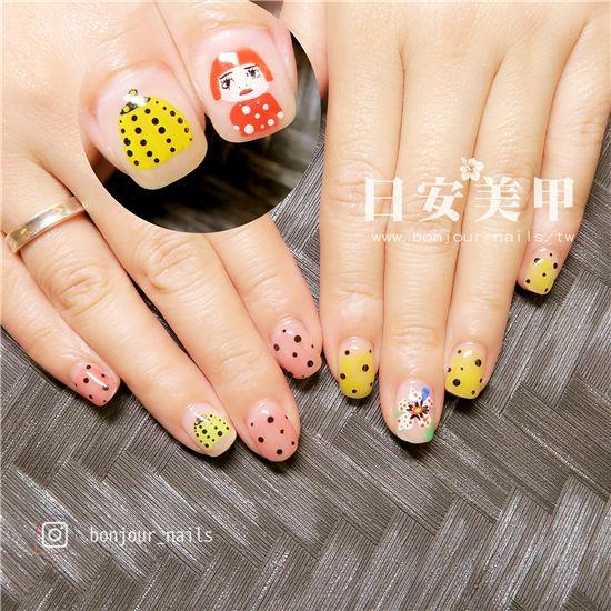 東區美甲.日安美甲-點點草間彌生造型光療指甲