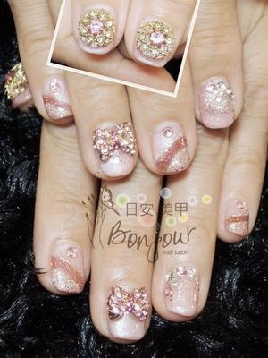 寶石風新娘款光療指甲 - 台北東區美甲指甲彩繪:日安美甲 Bonjour Nail Salon
