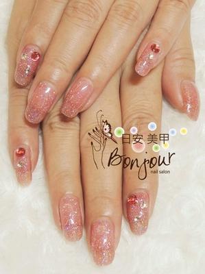 紅色璀璨光療指甲 - 台北東區指甲彩繪:日安美甲 Bonjour Nail Salon