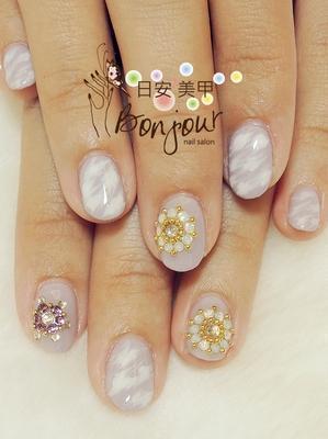 大理石紋搭寶石風光療指甲 - 台北東區美甲:日安美甲 Bonjour Nail Salon